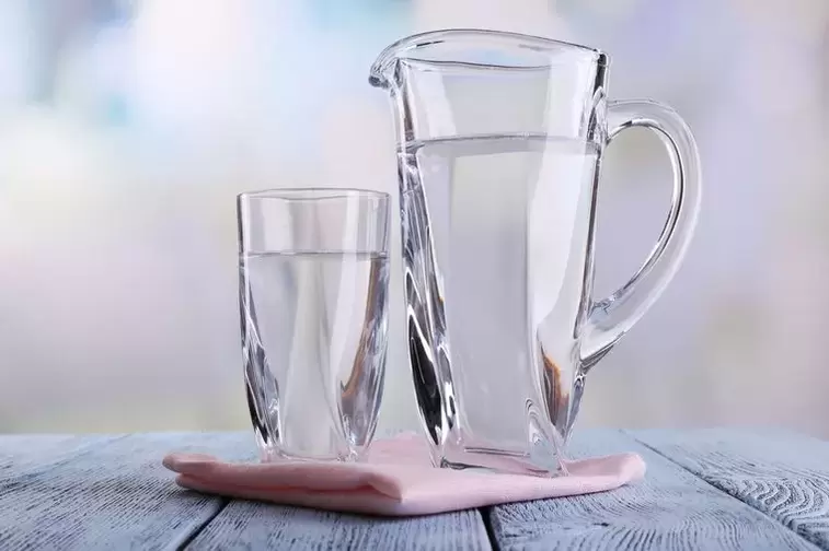 Acqua per bere cibo